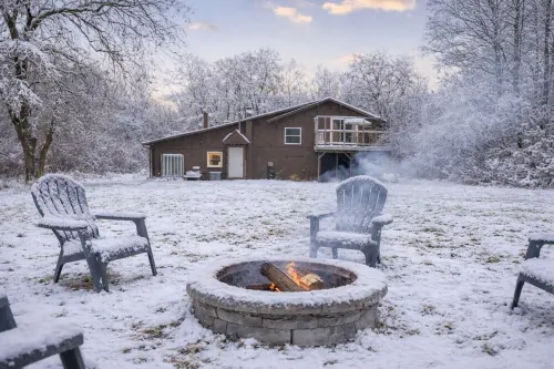 Cozy and Spacious House Situated in the Heart of up North and Snow Activities!