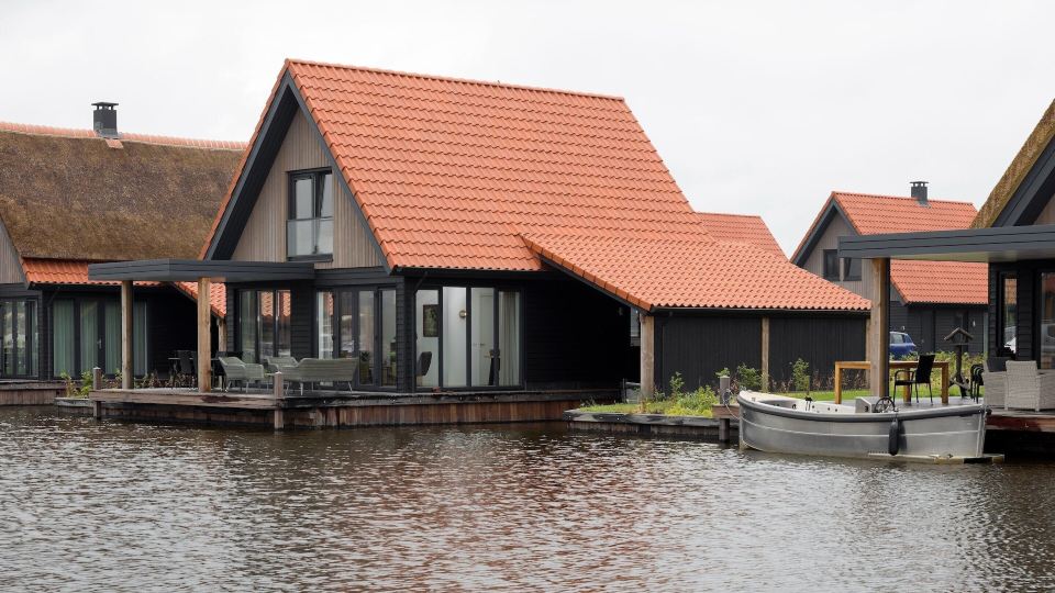 Villa by Weerribben Park