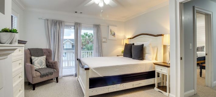 Elegant Tybee Island Townhome, Steps to Beach Hotels in Tybee Island