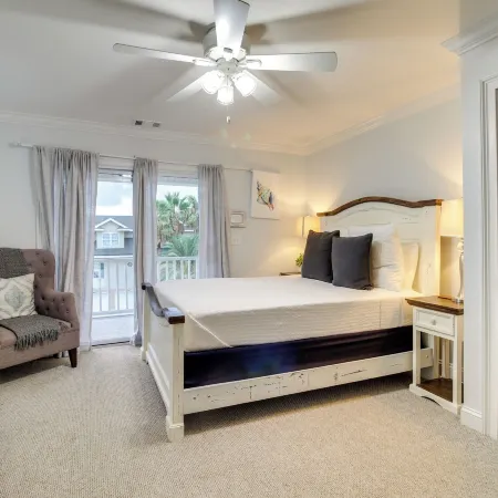 Elegant Tybee Island Townhome, Steps to Beach