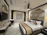 Hotel Raj Hari Palace - 2-Star
