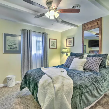 Pet-Friendly Taylor Home w/ Backyard Oasis!