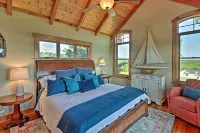 Luxury Family Retreat - Greers Ferry Lake Views! - balcony