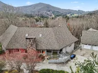 8-Bedroom Mountain Lodge in Sky Valley Near Golf and Highlands