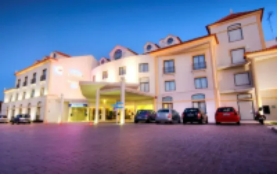 埃斯塔雷哈林肯酒店 酒店