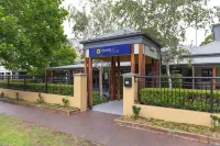 Berry Village Boutique Motel