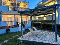 Amaltheia Beachfront Villas - Homestays