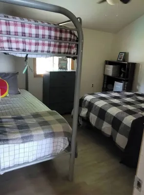 Waterfront Cabin on Lake Superior Sleeps 7 Plus ppl -  Privatzimmer