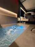 Buono Hotel - Hot Tub