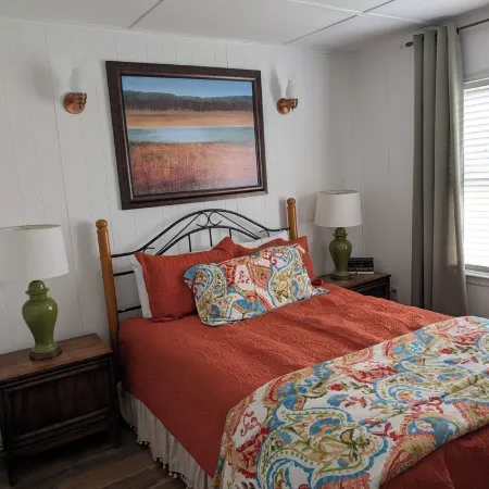 Just steps to the beach, bar, and playground park!