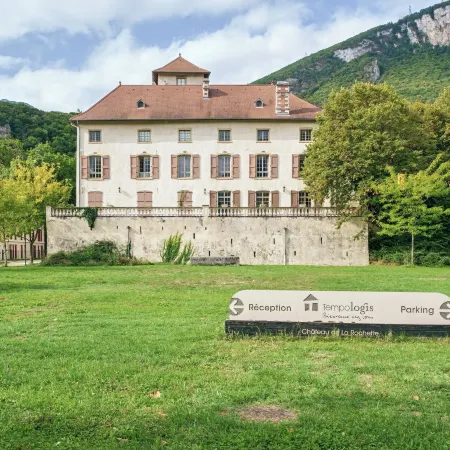 Apparthôtel Tempologis - Chateau de la Rochette