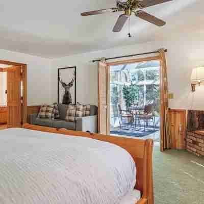 Pinehaven Retreat by Avantstay Hot Tub + Firepit + Games + Sun Room Minutes to Slopes & Lake Rooms