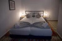 Dar Fornacci Traditional Stay in the Blue City - Pensions