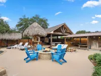 Empress Villa Retreat Hotels in Alvin