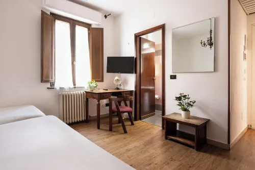 Hotel Verdi Pisa - parkir