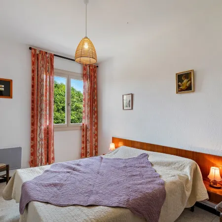 Apartment with Pool Amid Vineyards and Near the Beach