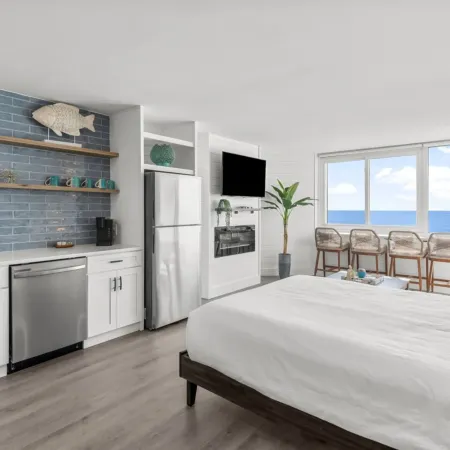 Renovated Beach Front Ocean View Condo TOG 723