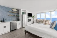 Renovated Beach Front Ocean View Condo TOG 723 - 4-Star