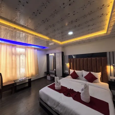 Seven Streams Hotel Отели рядом с достопримечательностью «Храм Хануман-Ток»