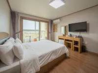 Amor House - Condos
