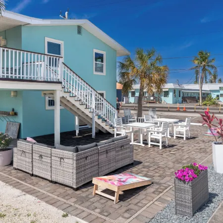 Flamingo Inn