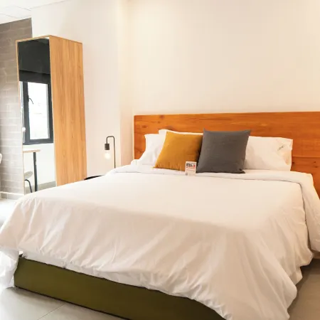 ONCE SUITES