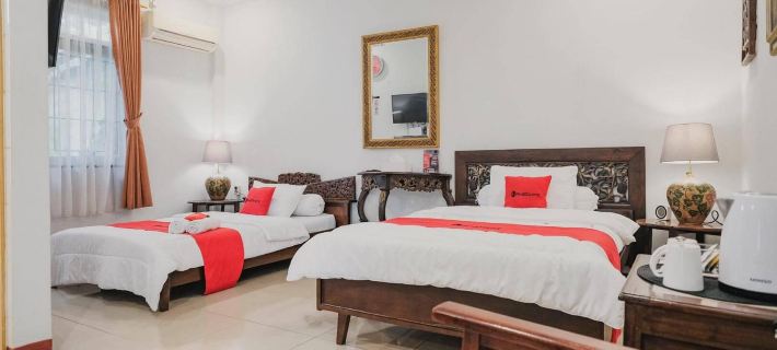 RedDoorz Syariah Plus Near Trans Studio Cibubur Hotels in Cimanggis