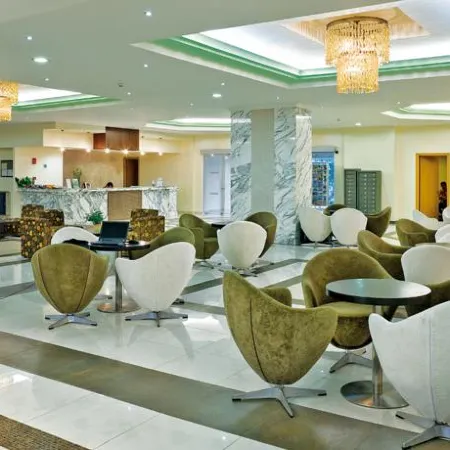 Marianna Palace Отели рядом с достопримечательностью «Пляж Колимбия»