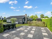 "Nantje" - 300m from the sea - 3-Star