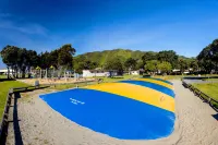 Wellington Top 10 Holiday Park - parkir