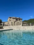 Casas Pirineo Aínsa: Historic Palace & Garden - Pools