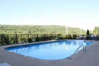 Berkshire Travel Lodge - 2-Star