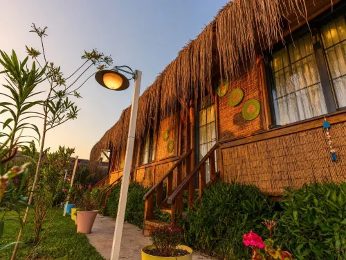 Izgen Bungalows - Bed and Breakfasts