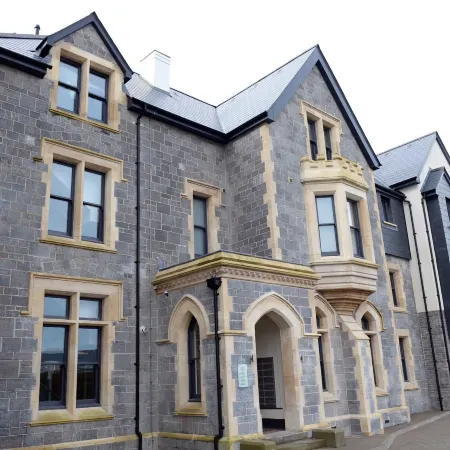 Apartment 2 Waterstone House - Luxury Sea View Apartment