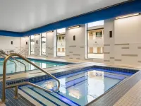 La Quinta Inn & Suites By Wyndham Kelowna Bc Hotels near Black Mountain