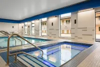 La Quinta Inn & Suites By Wyndham Kelowna Bc