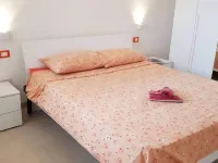 Three-Room Apartment with Air Conditioning on the First Floor - Torre Dell'Orso - parking