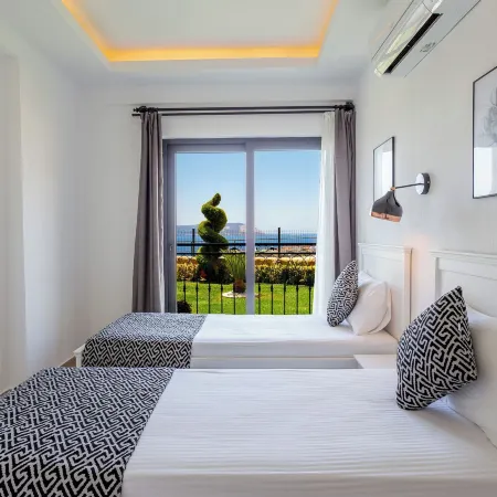 Lobelya Suites
