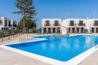 2BR Las Americas, Pool, Terrace, AC, 1Gb Wifi - 2-Star