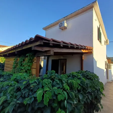 House Dinko
