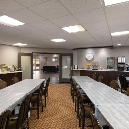 Travelodge Suites by Wyndham Estevan