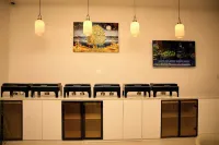 特里爾酒店及套房 - 早餐