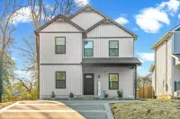 Main Street Manor - Spacious Home Near Dining - 4-Star
