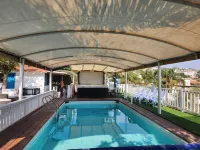 The Lake House - Pools