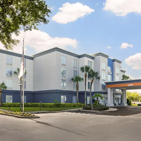 Holiday Inn Express & Suites ARCADIA by IHG