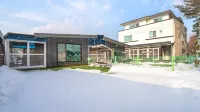 Pocheo Welcome Paw and Meow Pet Pension - Mountain view