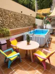 Pink Sparrow - piscina