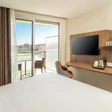 Résidence le Crystal Hotels in Dinard