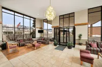 Days Inn & Suites by Wyndham Logan - Wifi