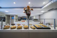 Hotel Victoria Villa Curitiba by Nacional Inn - Breakfast